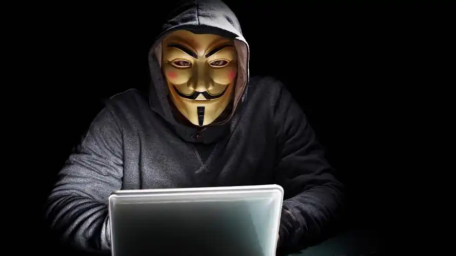 网络技术中的黑白博弈：解析黑帽与白帽技术的伦理边界与实践影响